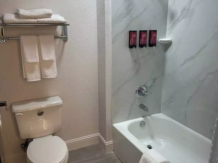 فندق Surestay By Best Western Groves