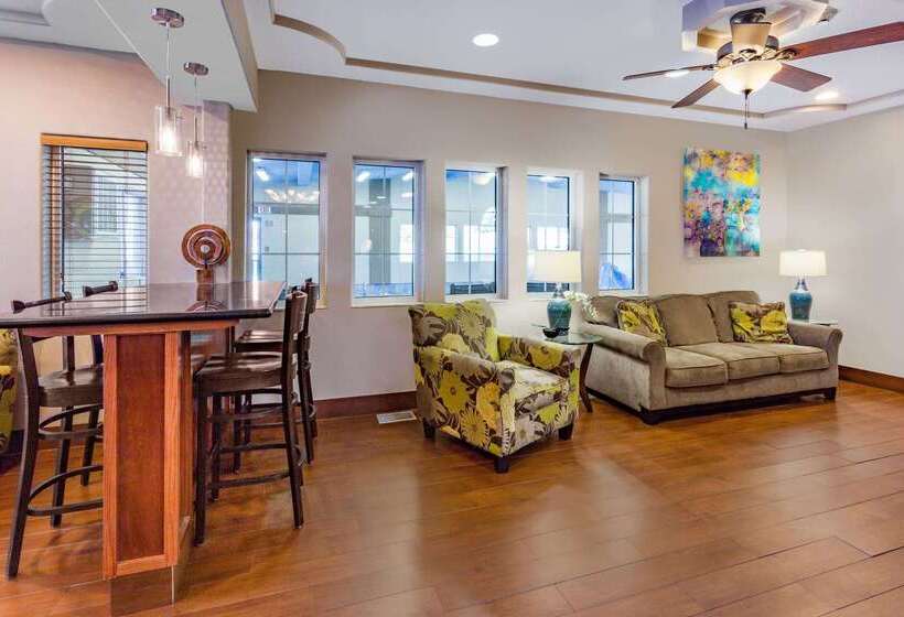 Motel Americinn By Wyndham Des Moines Airport