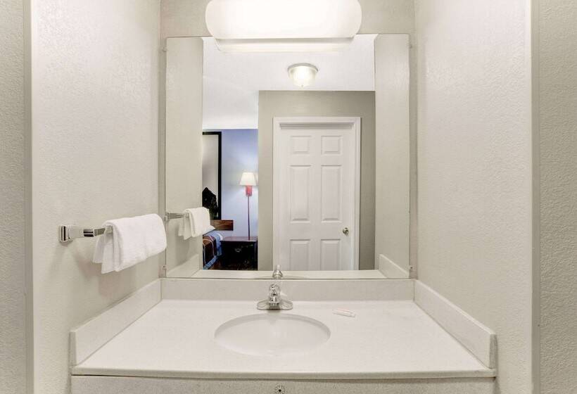 모텔 Super 8 By Wyndham Booneville