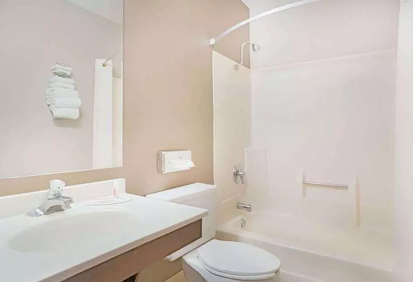 Мотель Super 8 By Wyndham Marshall Mn