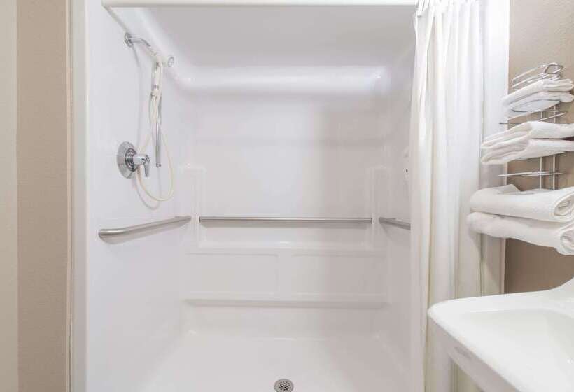 汽车旅馆  Super 8 By Wyndham Niagara Falls