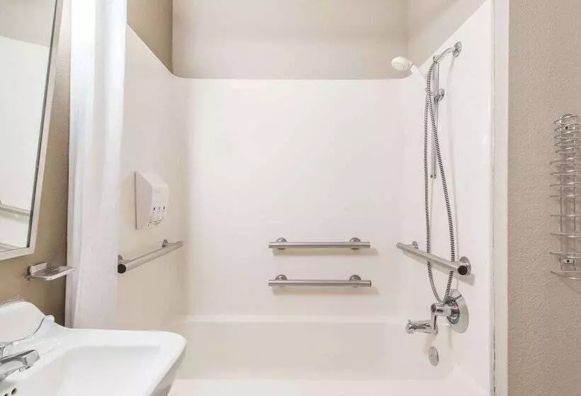 汽车旅馆 Super 8 By Wyndham Niagara Falls