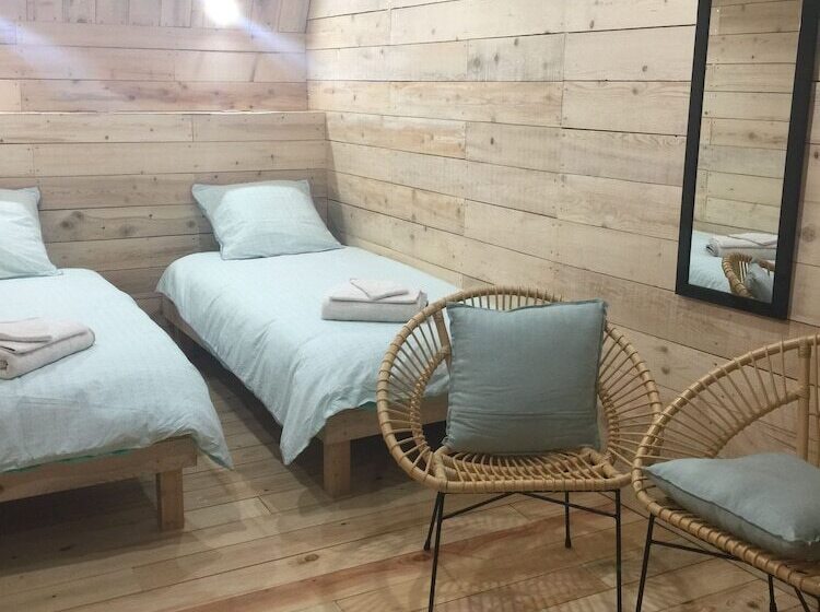 ベッドアンドブレックファースト Chambres D’hôtes La Voûte