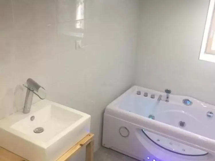 ベッドアンドブレックファースト Chambres D’hôtes La Voûte