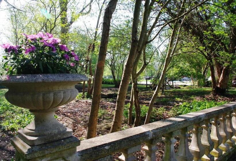 مبيت وإفطار Domaine De Pladuc