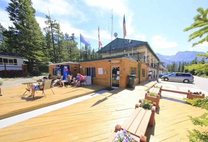 Hotelli David Thompson Resort