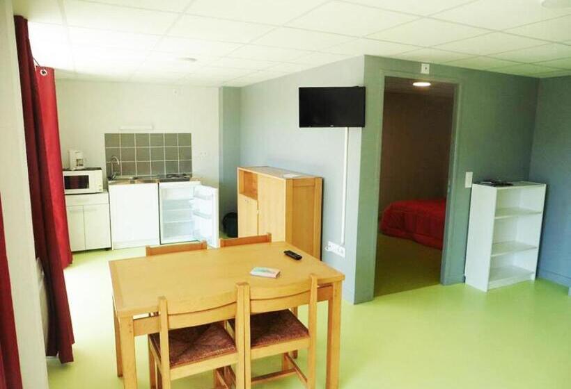 فندق Gîtes Du Haut Cantal