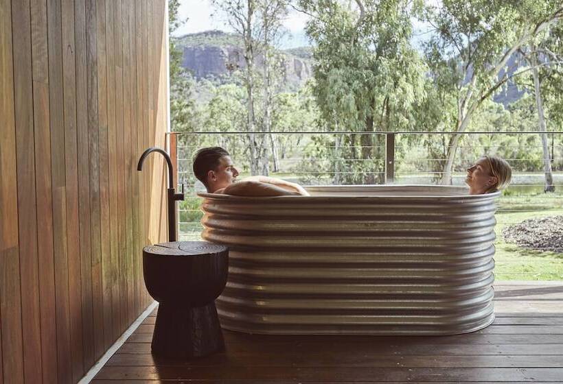 Отель Mt Mulligan Lodge