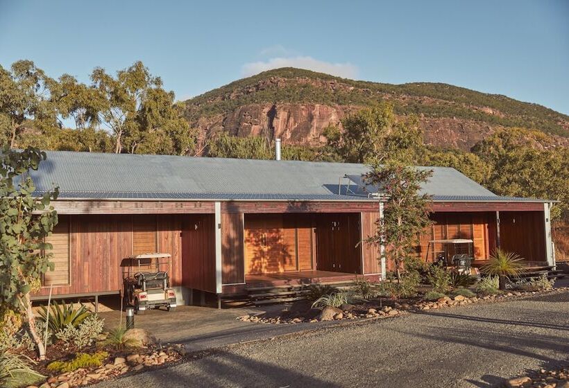 Отель Mt Mulligan Lodge