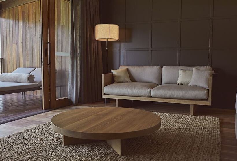 Отель Mt Mulligan Lodge