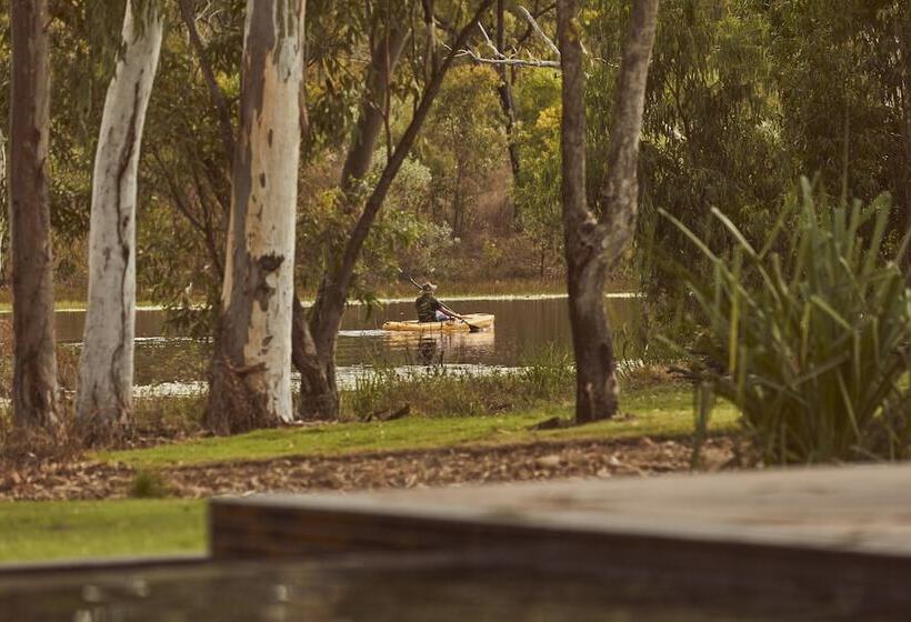 Отель Mt Mulligan Lodge