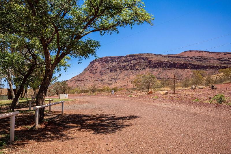בית מלון כפרי Tom Price Tourist Park