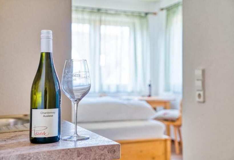 بنسيون Gästehaus Weingut Politschek