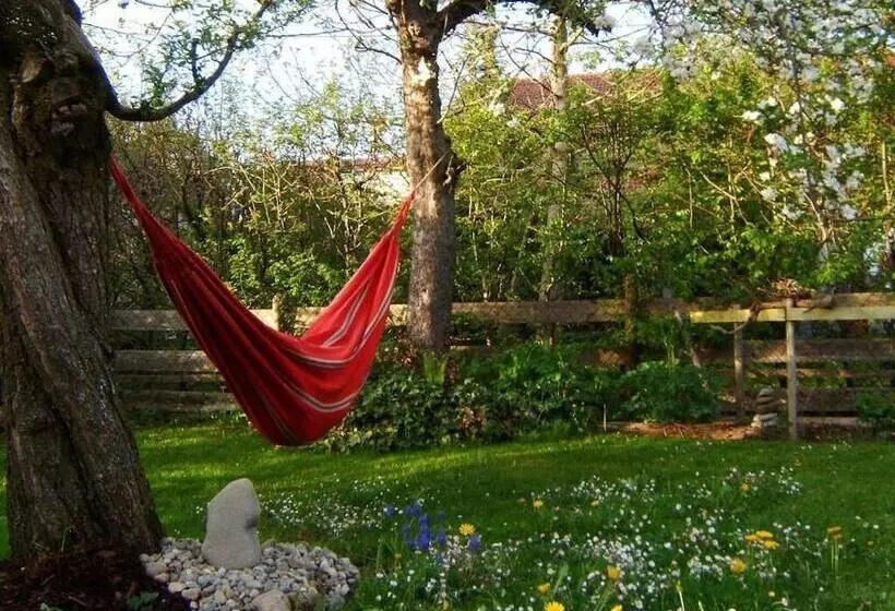 Aamiaismajoitus (B&B) Biopension Kirschenfee