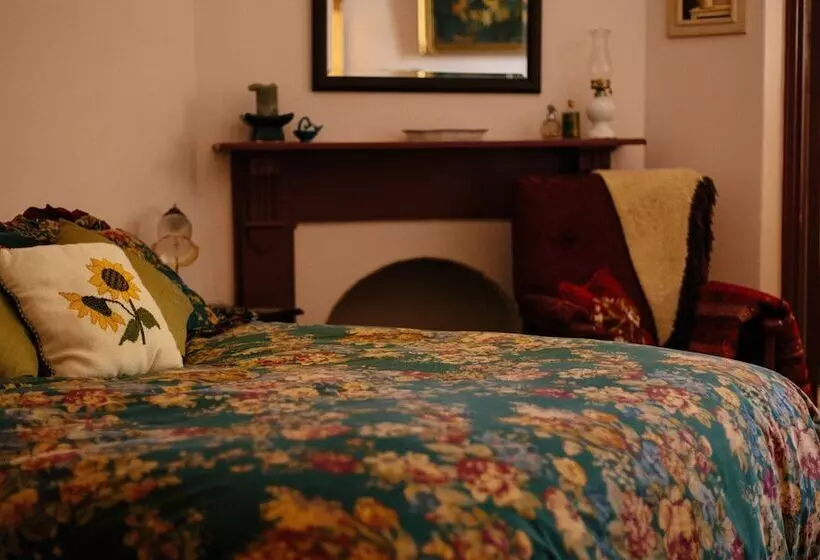 Aamiaismajoitus (B&B) Hamilton House