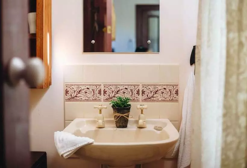 Aamiaismajoitus (B&B) Hamilton House