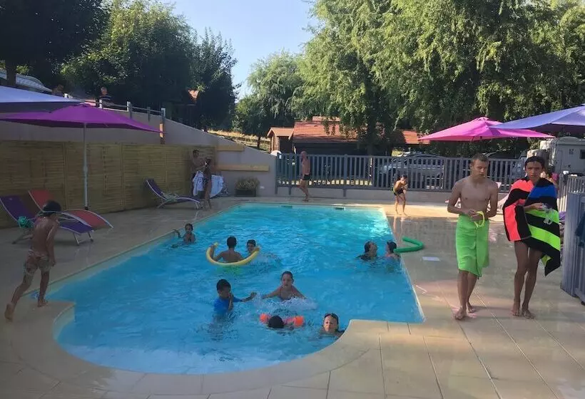 ホテル Camping Les étoiles