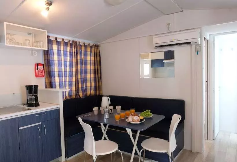 Hotelli Victoria Camping Bella Austria