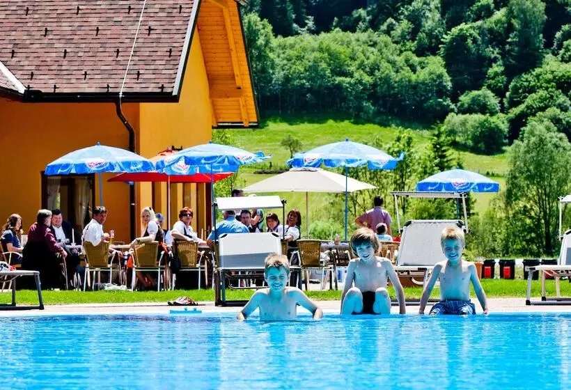 Hotelli Victoria Camping Bella Austria