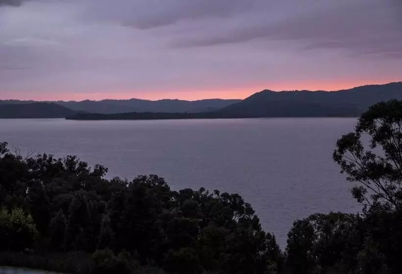 ホテル Reflections Lake Burrendong   Holiday Park