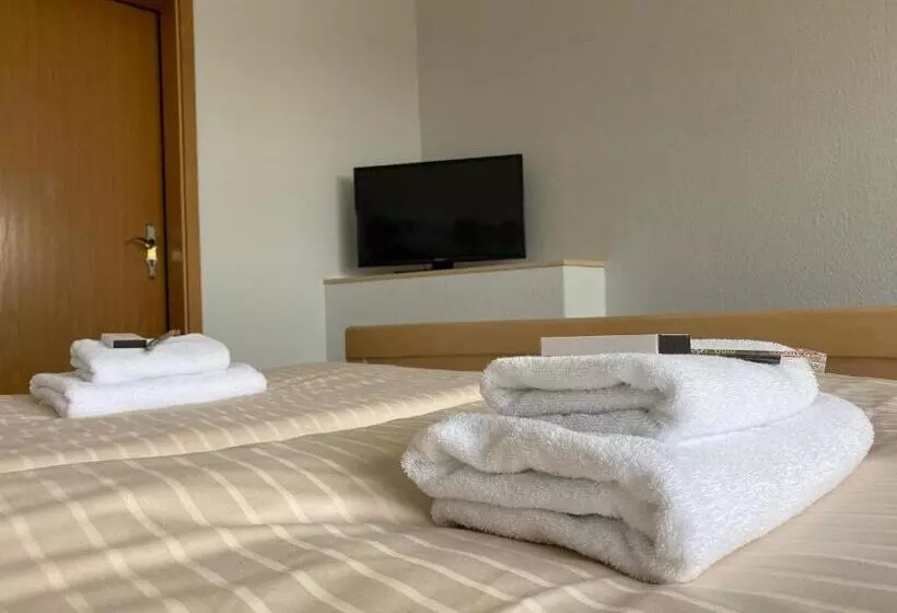 ホテル Zum Alten Fährhaus   Bed & Breakfast