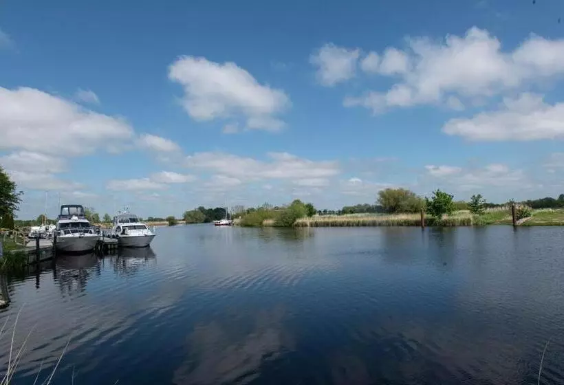 ホテル Zum Alten Fährhaus   Bed & Breakfast