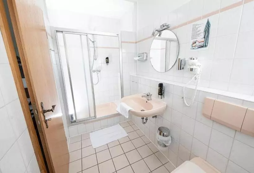 ホテル Zum Alten Fährhaus   Bed & Breakfast