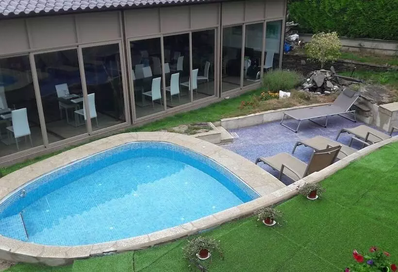 Pensión Albergue Turístico Salceda