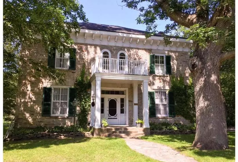 Aamiaismajoitus (B&B) Daffodil Acres