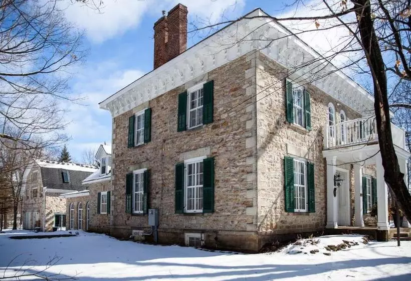 Aamiaismajoitus (B&B) Daffodil Acres