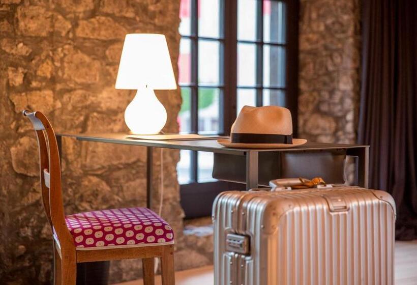 בית מלון כפרי Krone Regensberg