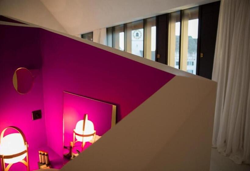 בית מלון כפרי Krone Regensberg