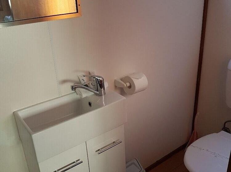 ホテル Pleasurelea Tourist Resort & Caravan Park