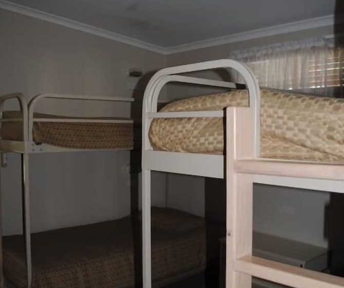 ホテル Pleasurelea Tourist Resort & Caravan Park