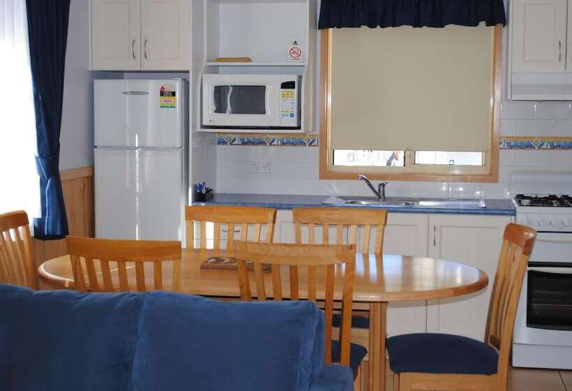 ホテル Pleasurelea Tourist Resort & Caravan Park