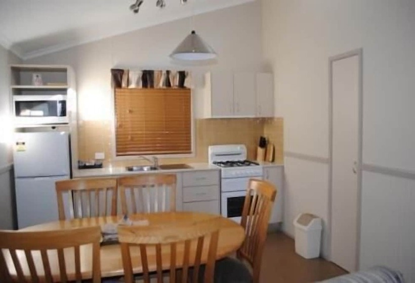 ホテル Pleasurelea Tourist Resort & Caravan Park