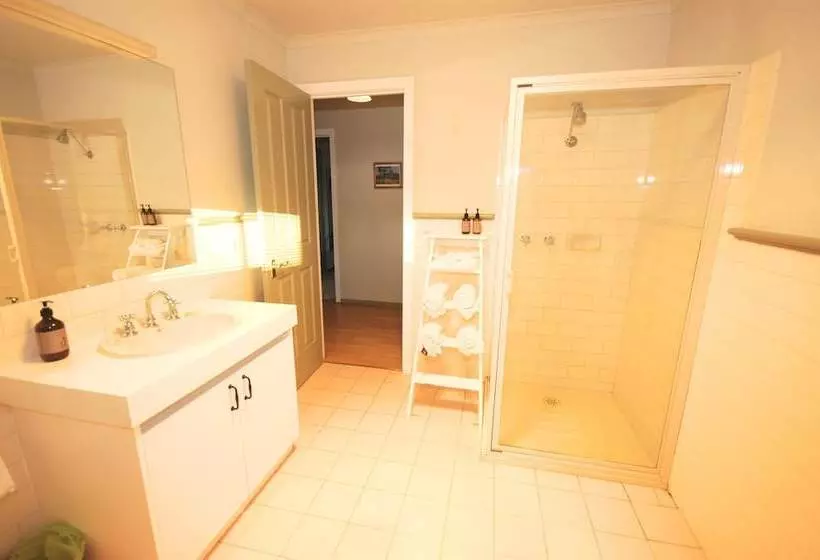 Mittagong Homestead & Cottages