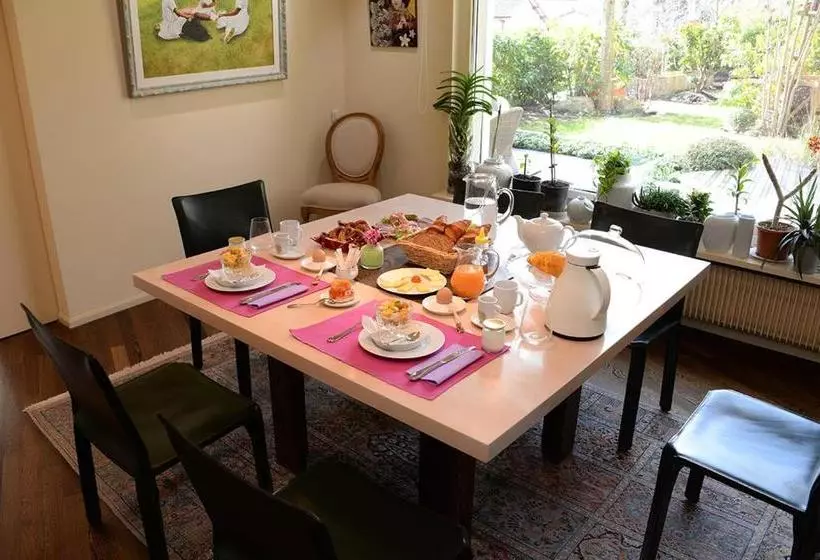 Majatalo Le Jardin De La Tuilerie