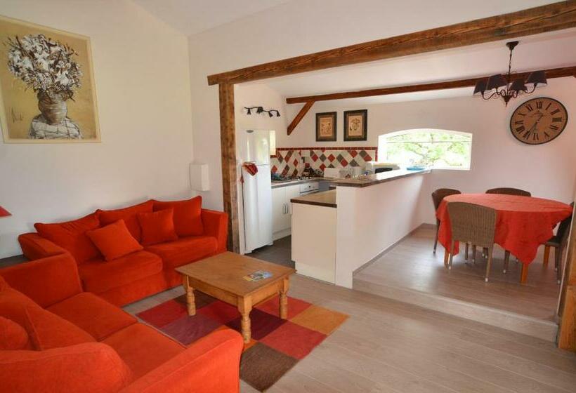 פנסיון Les Maisons De Chante Oiseau