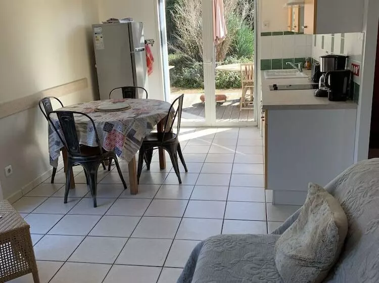 ペンション Puravida  Apparts