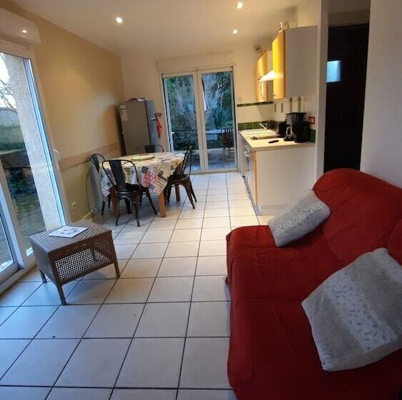 بنسيون Puravida Apparts