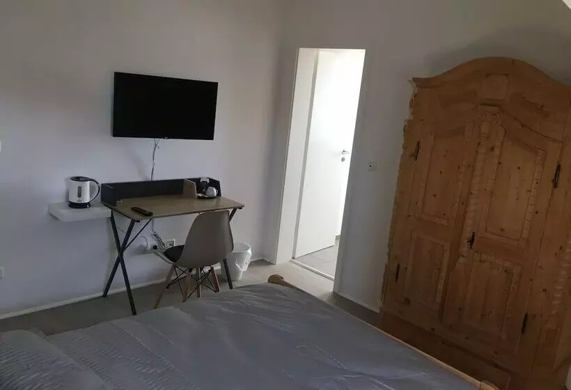 Majatalo Zimmer Adelheid