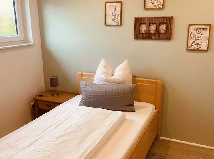 Majatalo Zimmer Adelheid