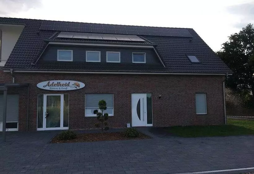 Majatalo Zimmer Adelheid