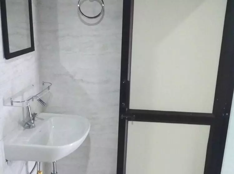 Hotelli Aranya Virasat