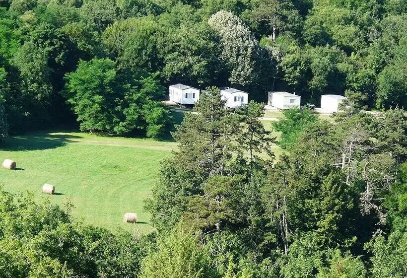 Hotelli Chateau De Lacomte