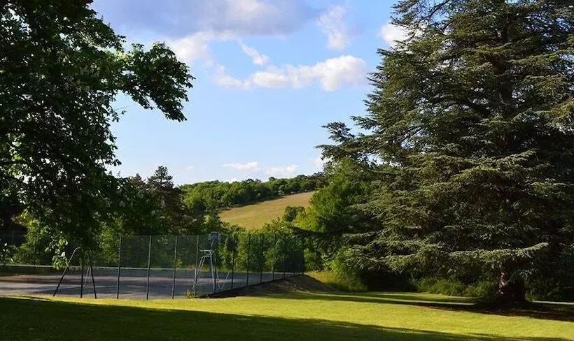 Hotelli Chateau De Lacomte