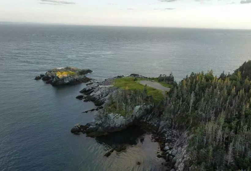 Hotelli Friars Bay Inn & Cottages