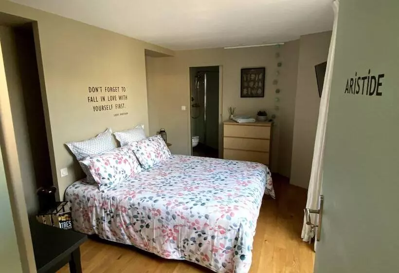 Majatalo Au 10 Bed & Breakfast