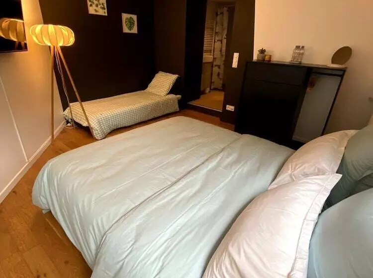 Majatalo Au 10 Bed & Breakfast